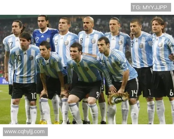 左脚足球明星盘点：那些在绿茵场上以左脚绝技闻名的传奇球员